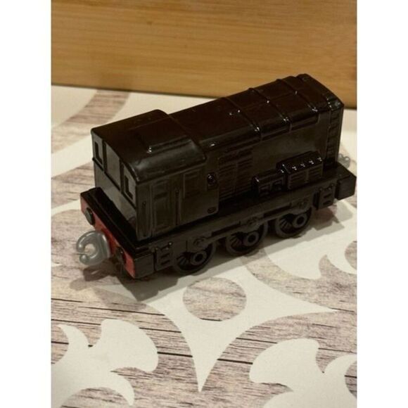 Thomas the Tank Engine / Friends / Train / Diecast Diesel the Tank Engine Tram - Picture 4 of 5